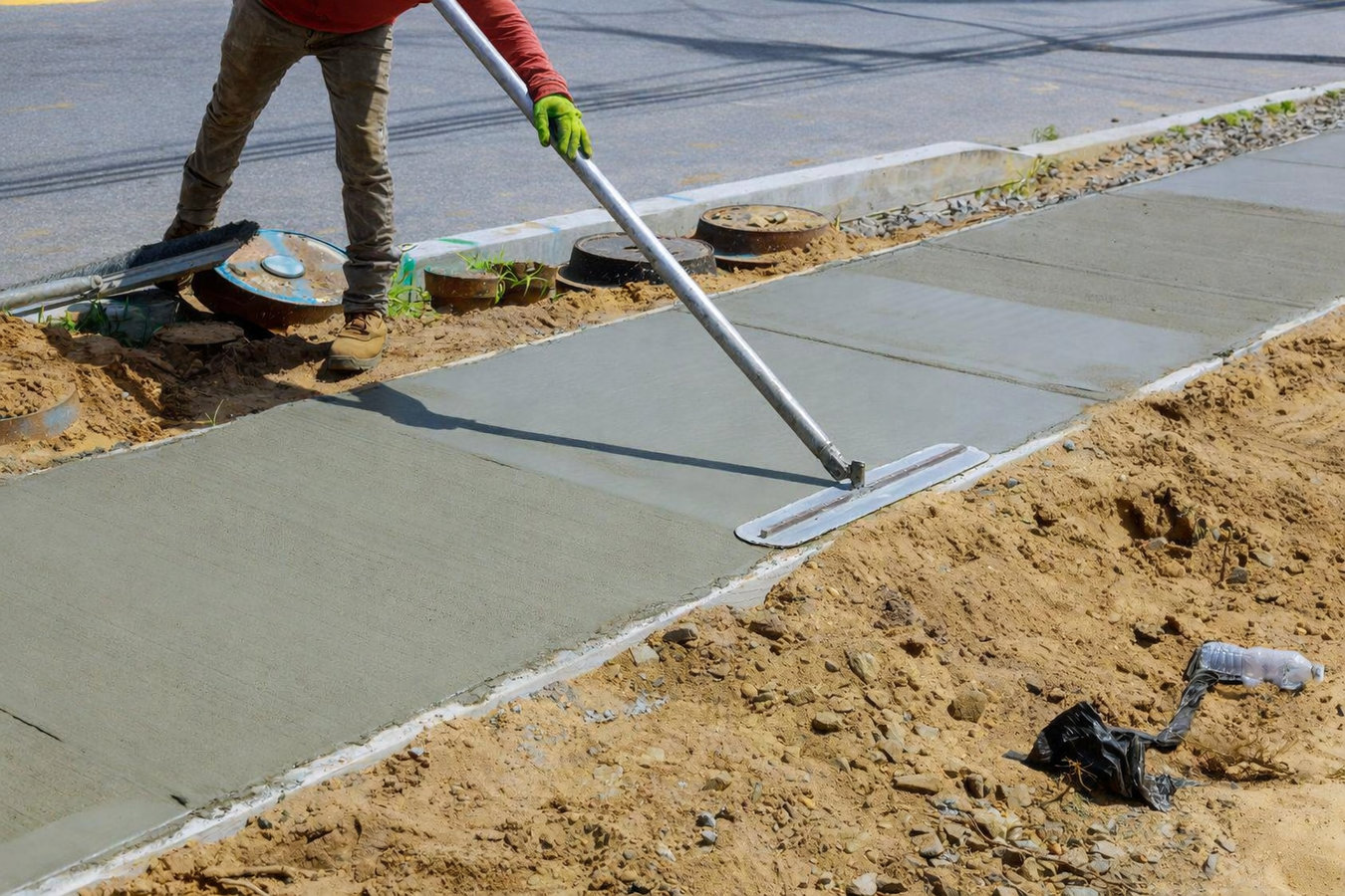 Concrete sidewalk building in Arcadia, CA