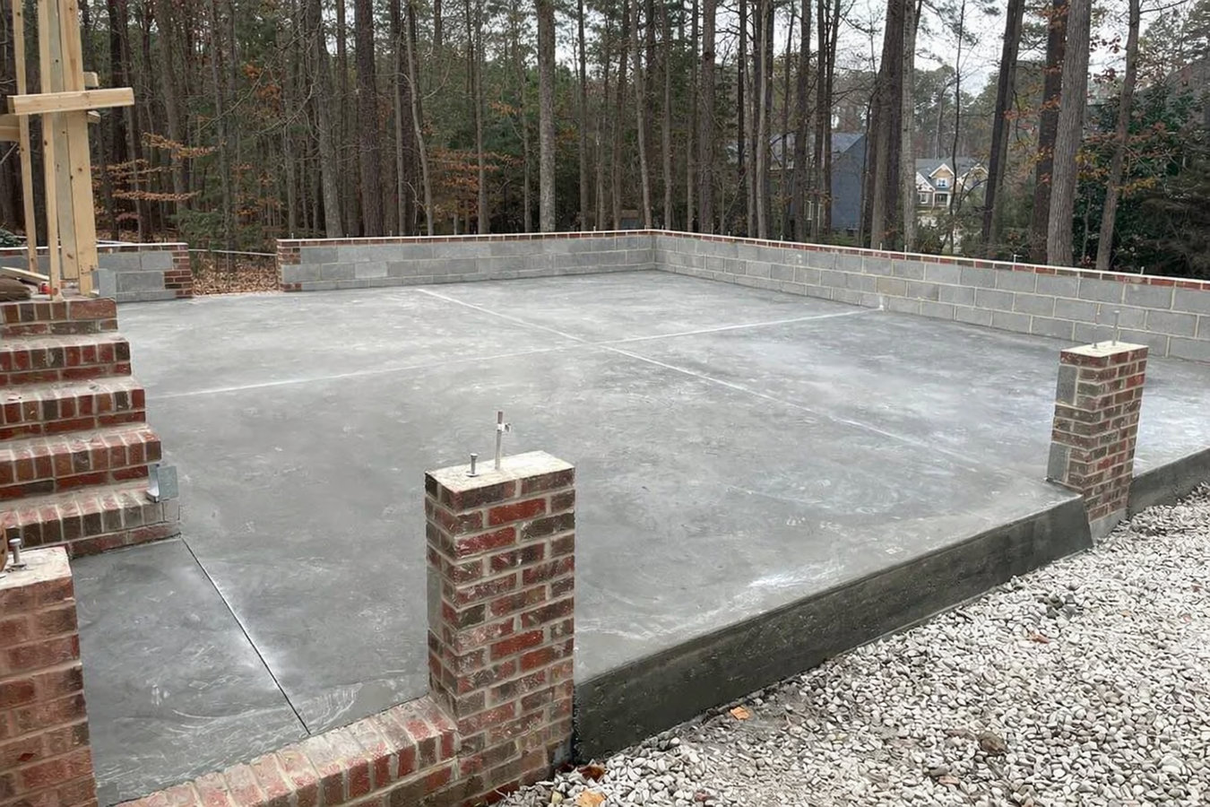 Slab foundation building